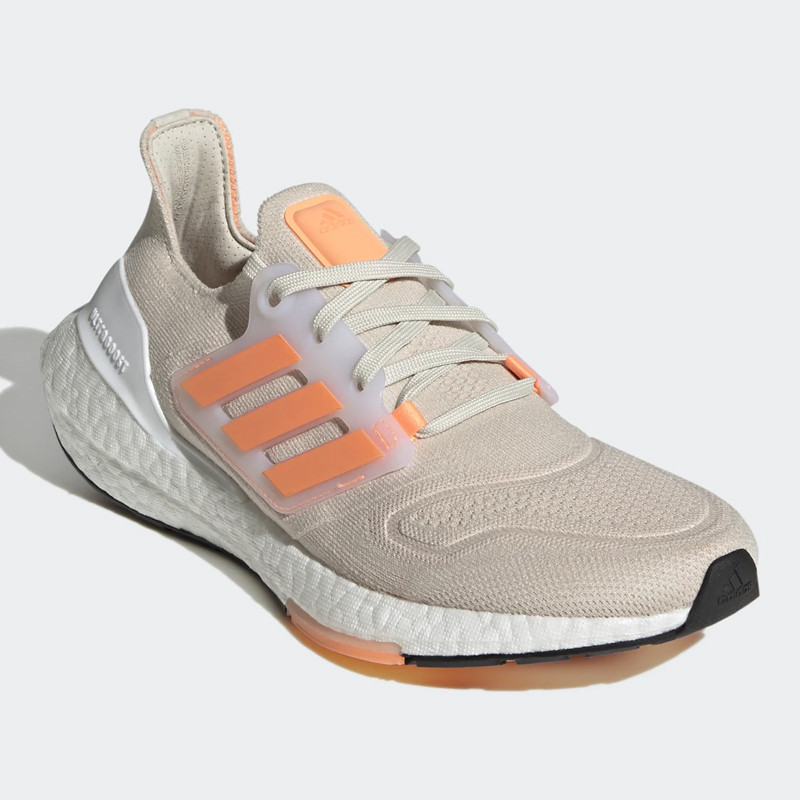 SEPATU LARI ADIDAS Wmns ULTRABOOST 22