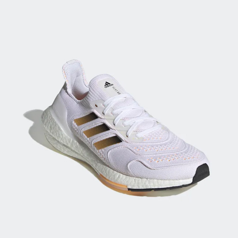 SEPATU LARI ADIDAS ULTRABOOST 22 HEAT.RDY