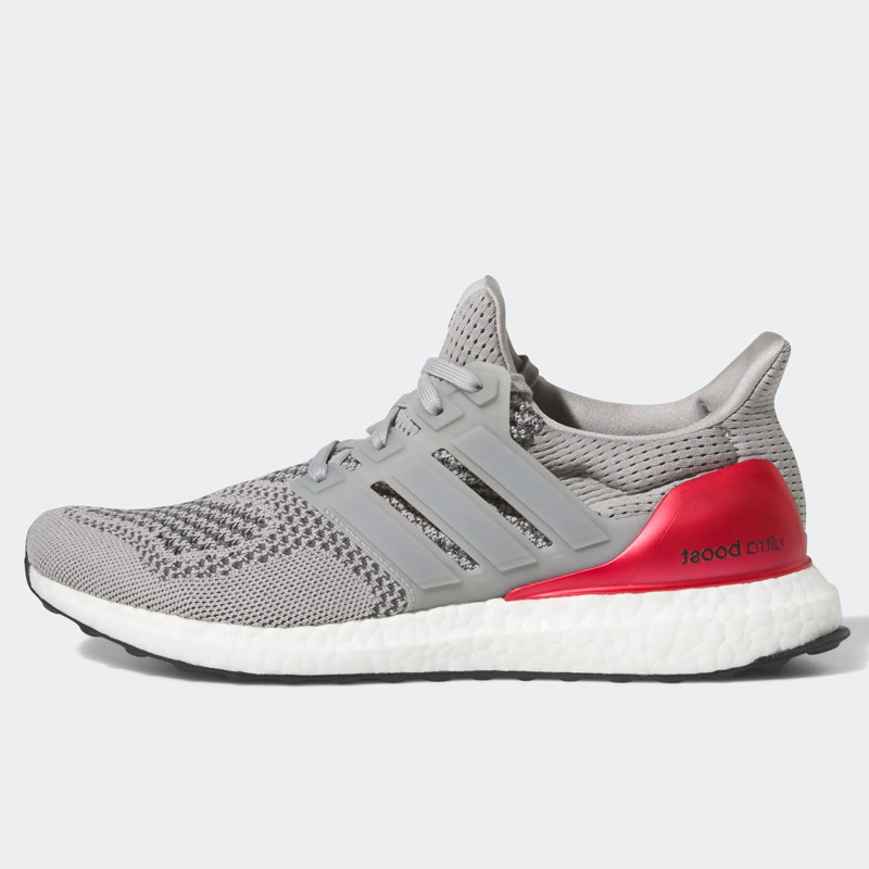 SEPATU LARI ADIDAS ULTRABOOST 1.0