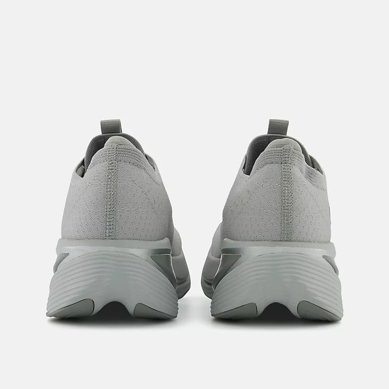 SEPATU LARI NEW BALANCE FuelCell SuperComp
