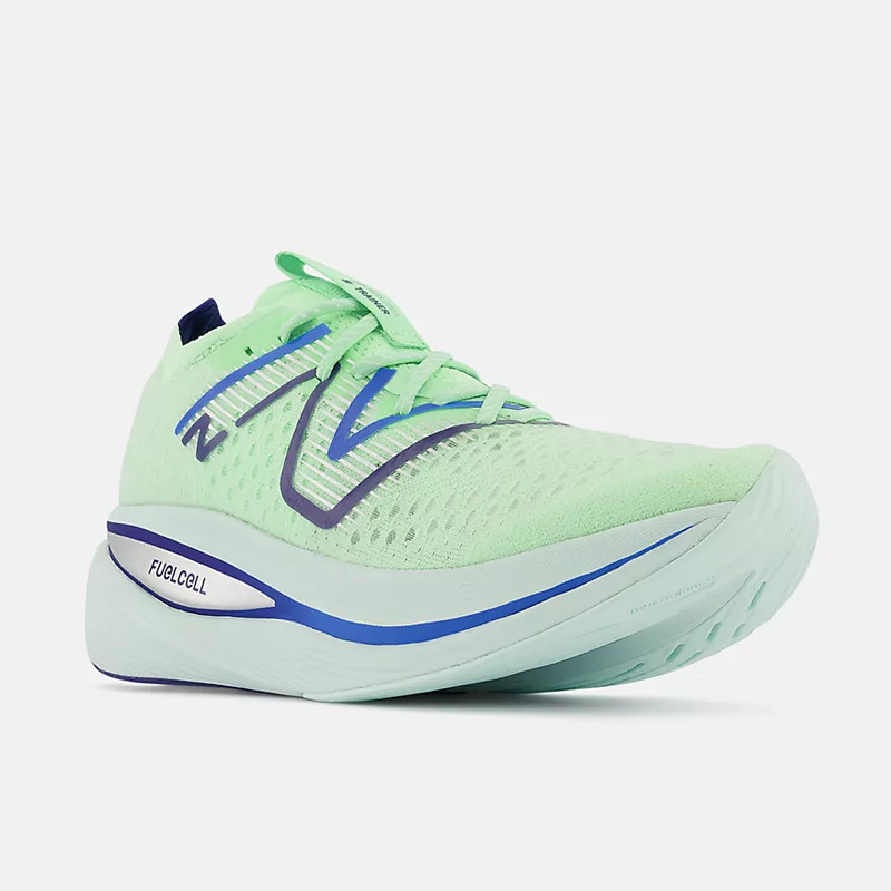 SEPATU TRAINING NEW BALANCE FuelCell SuperComp