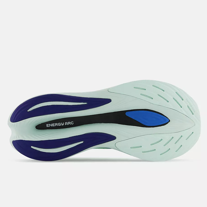 SEPATU TRAINING NEW BALANCE FuelCell SuperComp