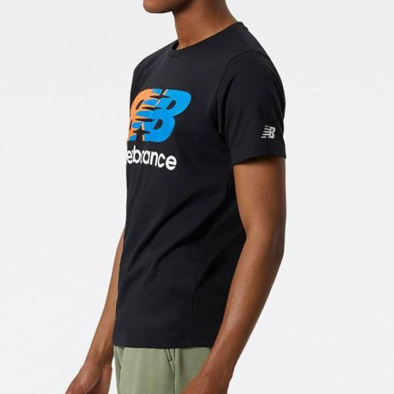 BAJU LARI NEW BALANCE Tech Graphic Tee