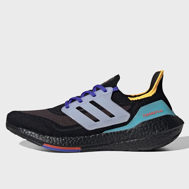 SEPATU LARI ADIDAS Ultraboost 21