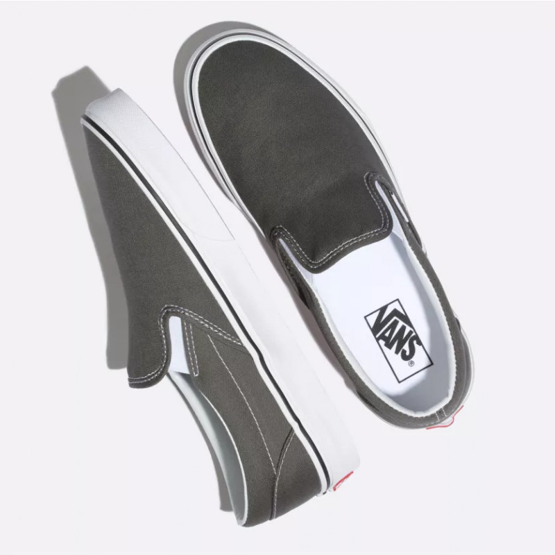 SEPATU SNEAKERS VANS Classic Slip-On