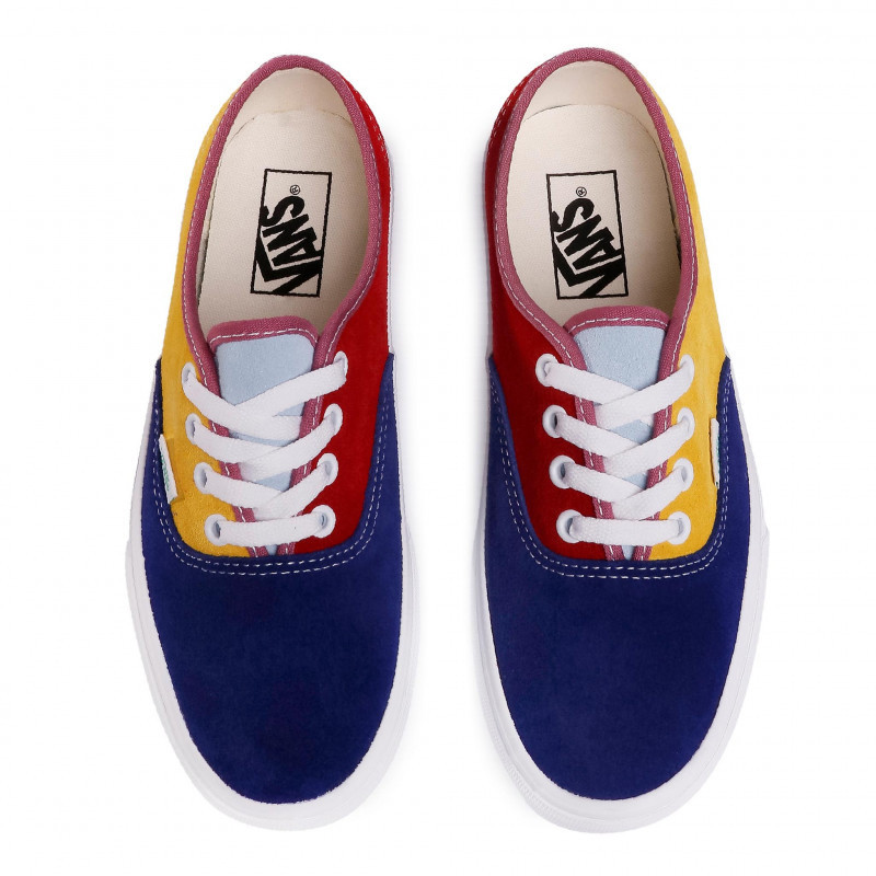 SEPATU SNEAKERS VANS Authentic