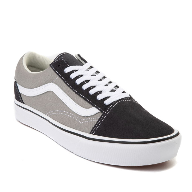 SEPATU SNEAKERS VANS Comfycush Old Skool
