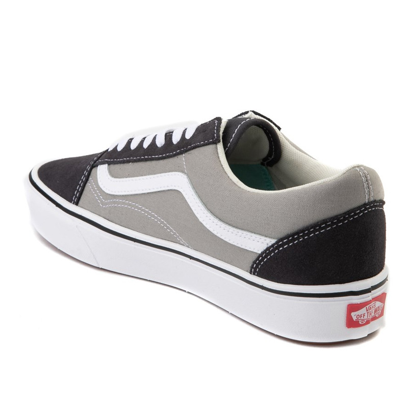 SEPATU SNEAKERS VANS Comfycush Old Skool
