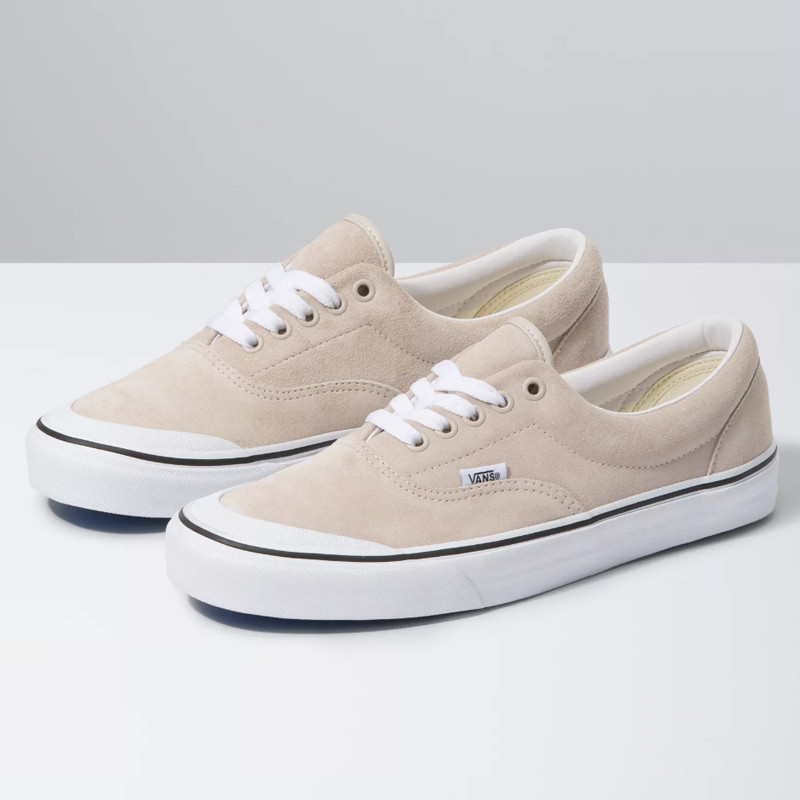SEPATU SNEAKERS VANS Era Tc Suede