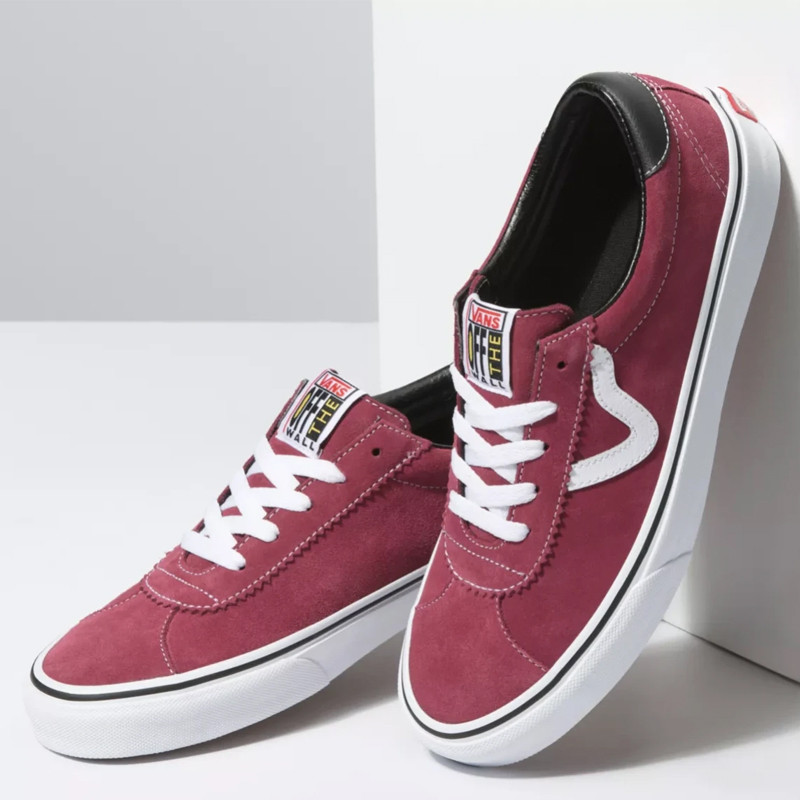 SEPATU SNEAKERS VANS UA Suede Sport