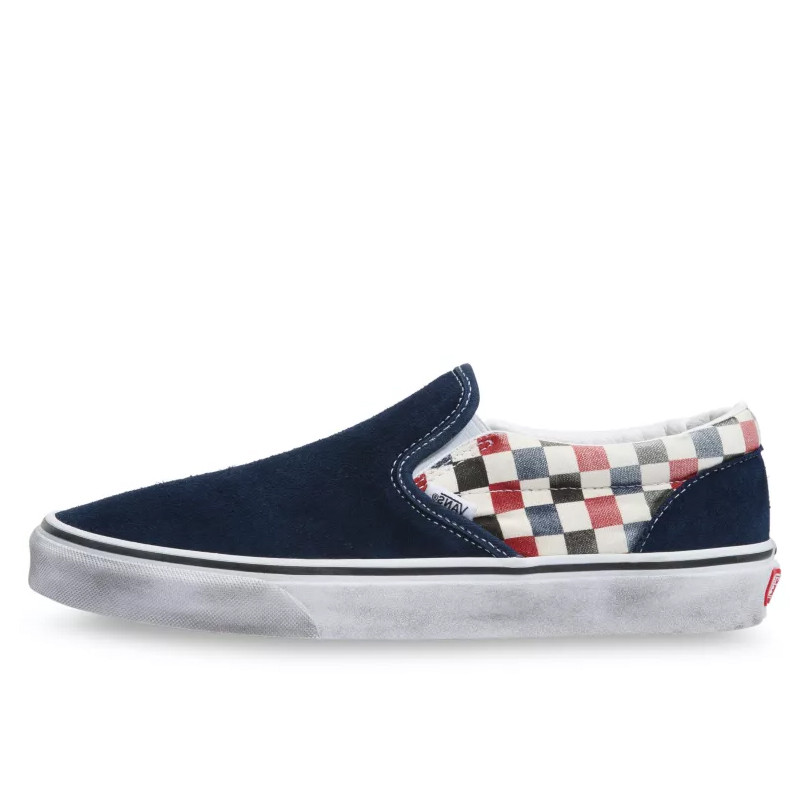 SEPATU SNEAKERS VANS Classic Slip-On