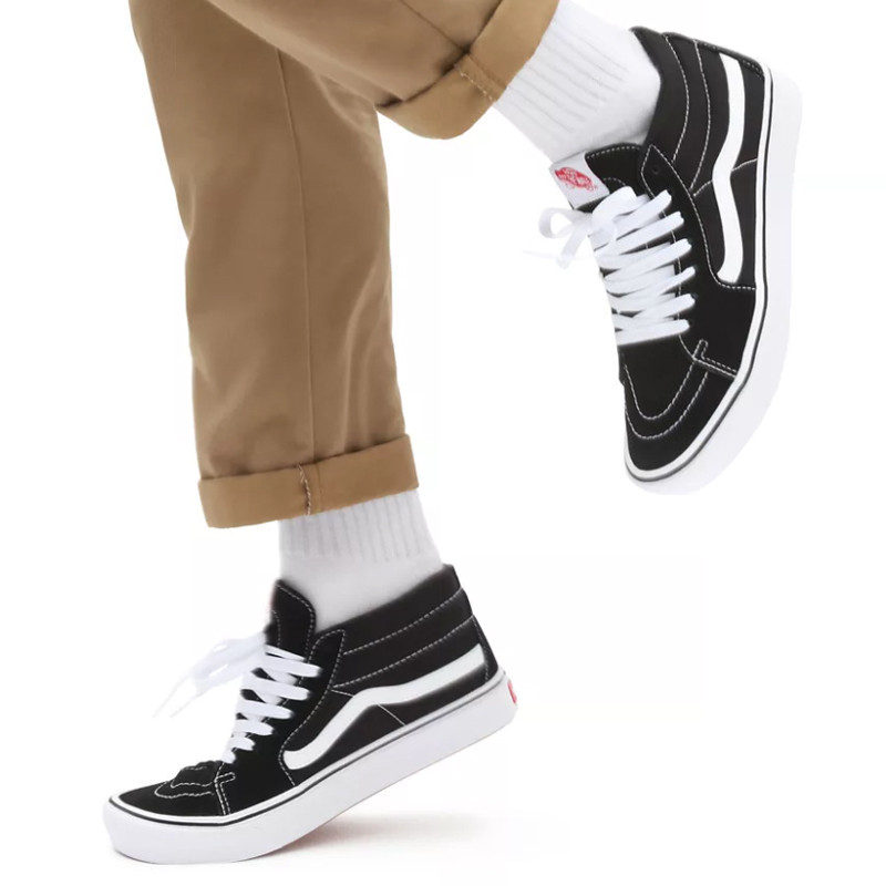 SEPATU SNEAKERS VANS Ua Comfycush Sk8-Mid