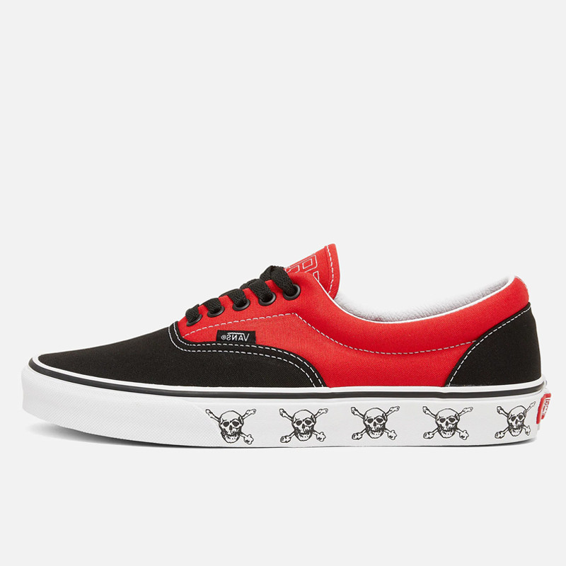 SEPATU SNEAKERS VANS Era New Varsity