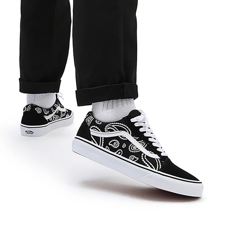SEPATU SNEAKERS VANS PEACE PAISLEY OLD SKOOL