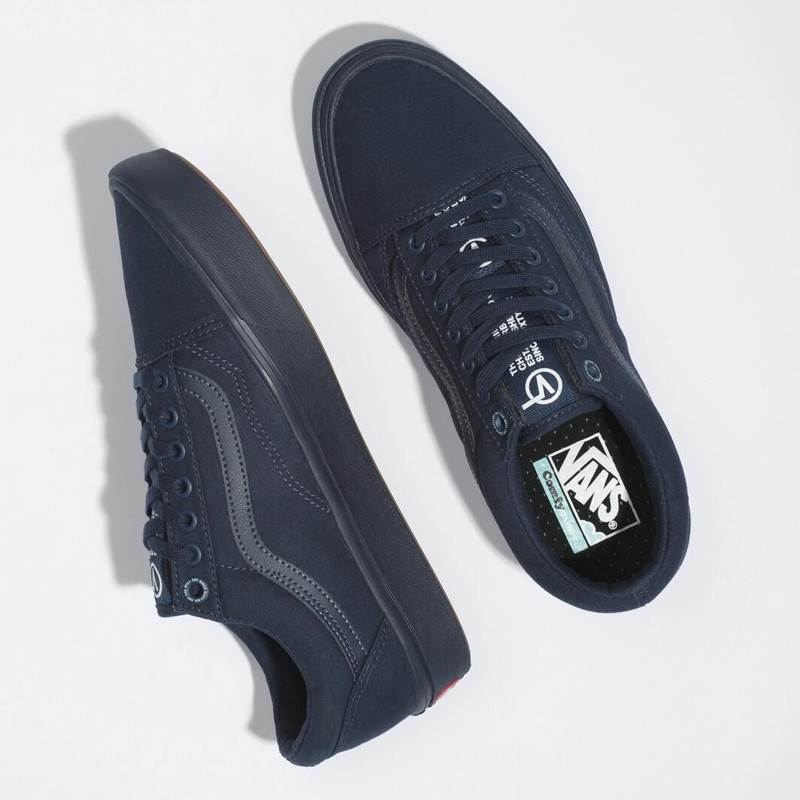 SEPATU SNEAKERS VANS Distort ComfyCush Old Skool