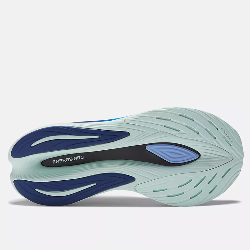 SEPATU LARI NEW BALANCE Wmns FuelCell SuperComp