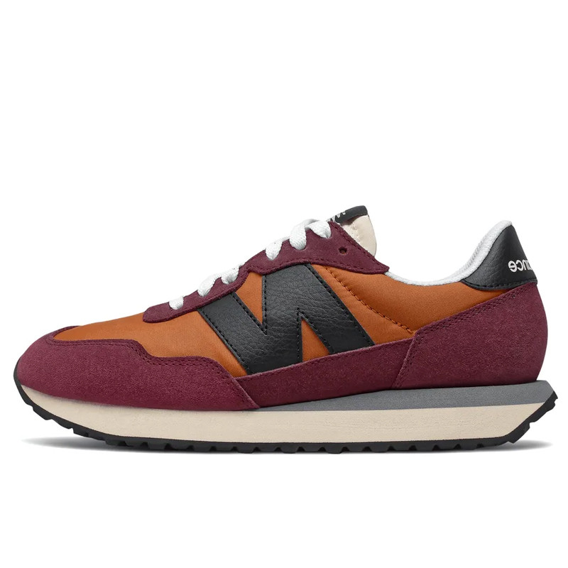 Sepatu Burgundy New Balance Sneakers Sepatu Sneakers New Balance