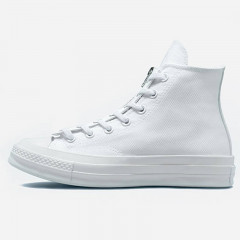 wmns surface fusion chuck 70 zip
