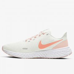 wmns revolution 5