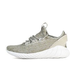 tubular doom socks primeknit