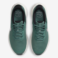 wmns revolution 7 alternate view