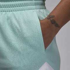 Wmns Sport 4 Inch Diamond Shorts - Image 5