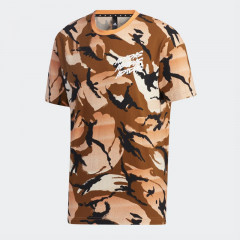 graphic allover print tee