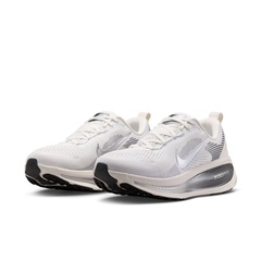 Wmns Vomero 18 Ess - Image 2